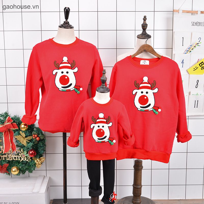 Áo đồng phục Noel giúp gắn kết các thành viên trong gia đình