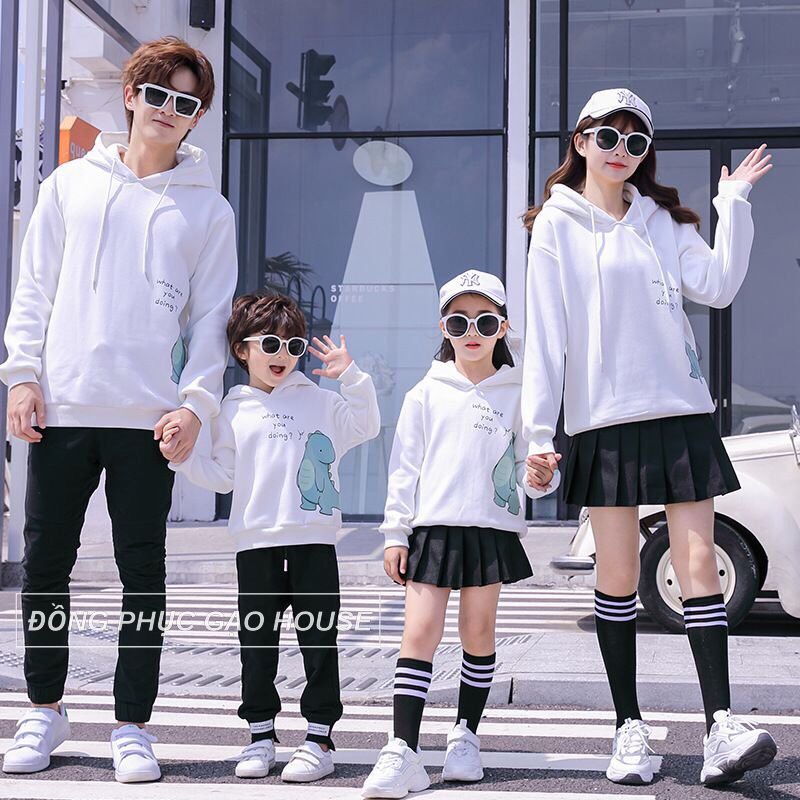 Áo đồng phục gia đình 4 người mùa đông màu trắng 