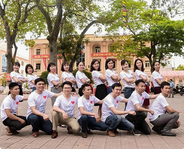 Đồng Phục Họp Lớp 30 Năm Đẹp, Giá Rẻ Với Thiết Kế Slogan Ấn Tượng