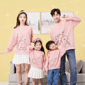 Áo gia đình mùa đông màu hồng phấn in hình cute