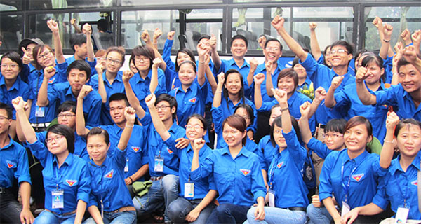 Đồng phục thanh niên tình nguyện Đại học Nông Lâm