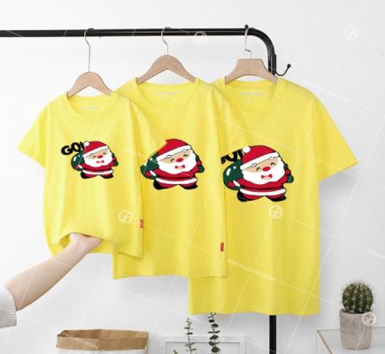 Áo gia đình Noel màu vàng chanh cổ tròn in hình dễ thương