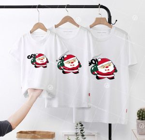 Mẫu áo gia đình giáng sinh màu trắng cổ tròn in hình Noel