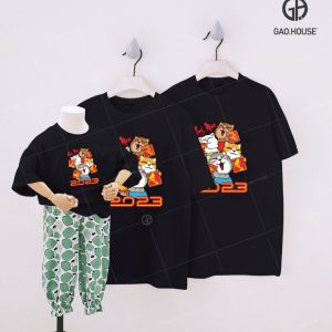 Áo gia đình Tết đẹp