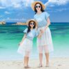 Mẫu áo váy gia đình đi biển cho mẹ và bé thời trang hot 2023