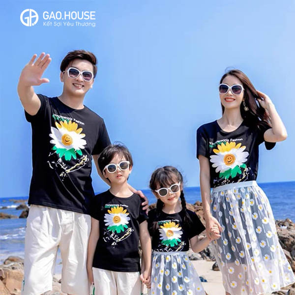Set áo gia đình đi biển màu đen in hình hoa mặt trời hot trend