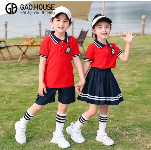 Đồng phục mầm non có cổ màu đỏ phối đen trắng