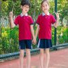 Đồng phục mầm non có cổ màu đỏ đô cổ lé trắng