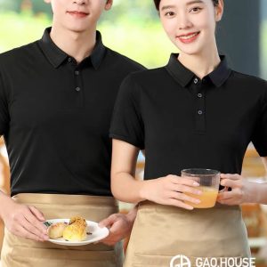 Đồng phục nhà hàng màu đen trơn màu kèm tạp dề màu kem