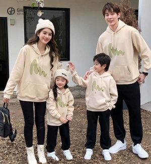 Áo hoodie gia đình mùa đông tone kem