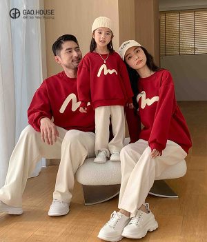 Áo sweater gia đình mùa đông đẹp
