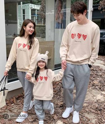 Áo gia đình mùa đông Shape Of Love