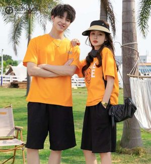Áo gia đình cổ tròn tone cam nổi bật