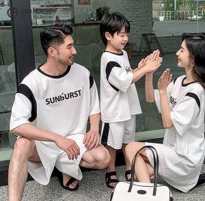 Áo gia đình thể thao màu trắng