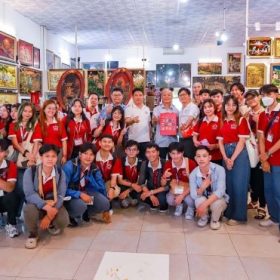 đồng phục đại học văn lang