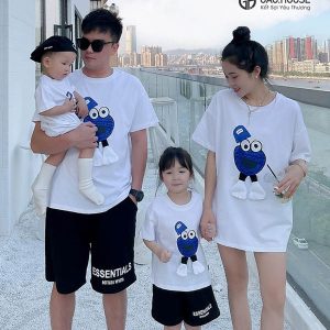 Áo đồng phục gia đình cổ tròn màu trắng