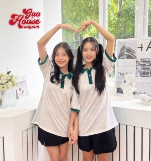 Đồng phục lớp cổ trụ màu xanh phối trắng nổi bật