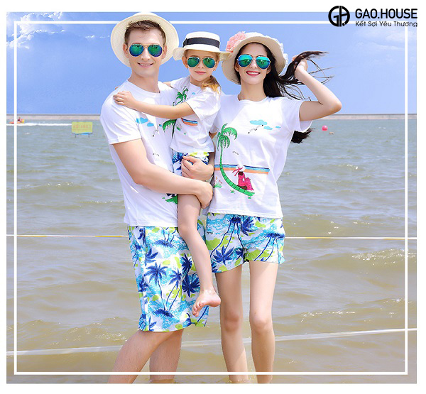 Áo gia đình đi biển tại Lào Cai 