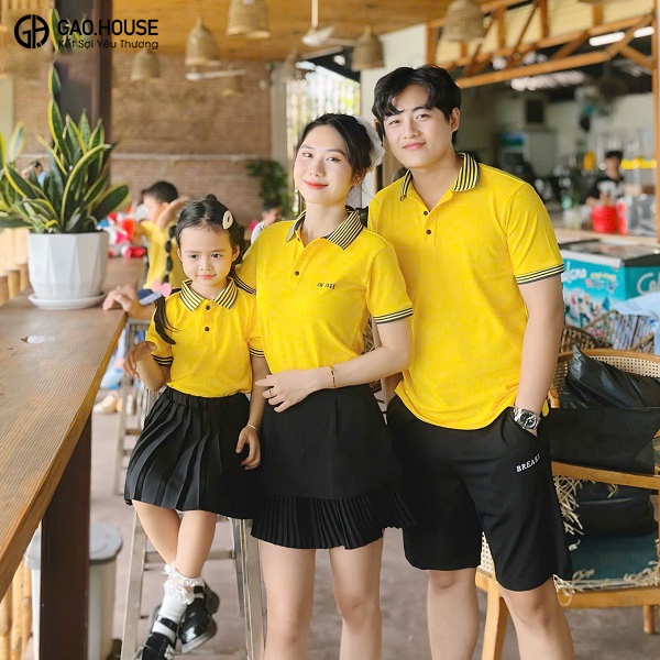 Đặt đồng phục gia đình tại Ninh Bình màu vàng