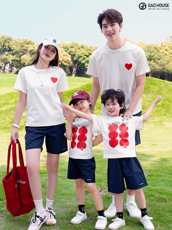 Đồng phục gia đình đi biển tại Tiền Giang đẹp